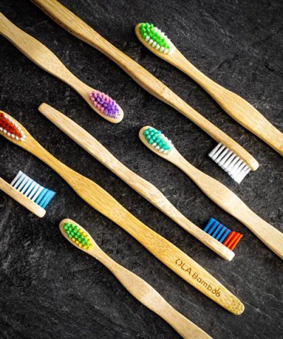 Paquet familial de brosses a dents en bambou - 4 Adultes et 4 enfants